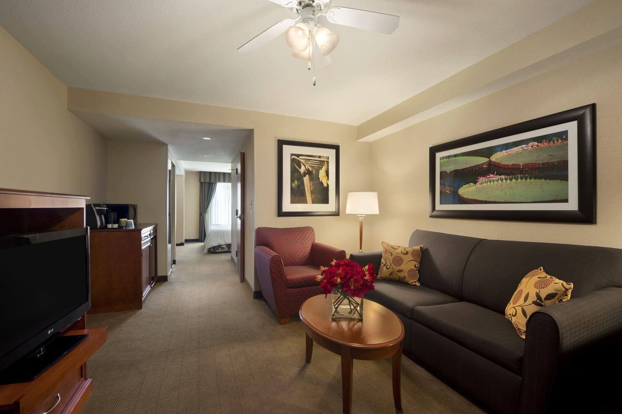 Hilton Garden Inn Houston/The Woodlands Extérieur photo
